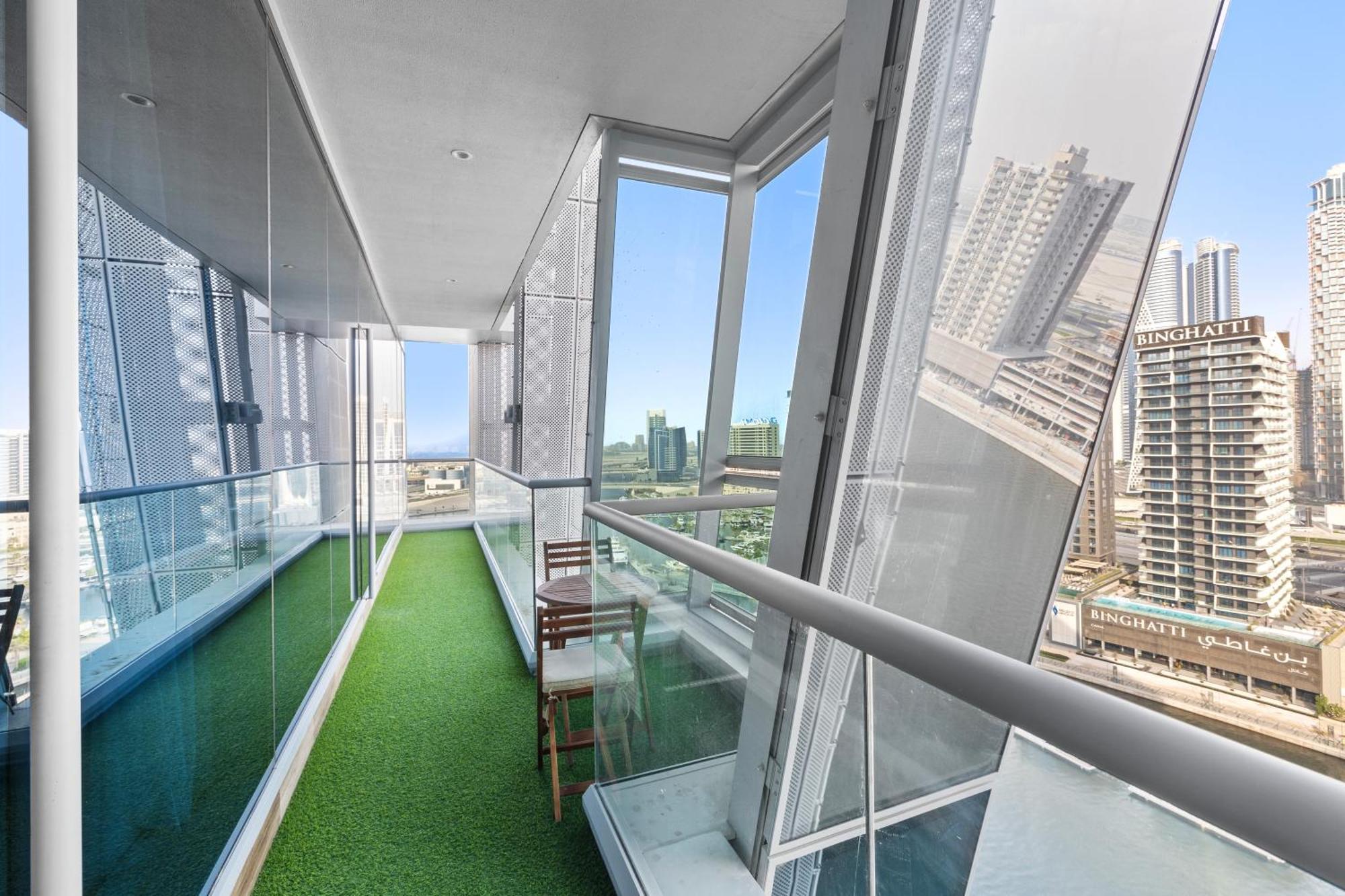 Appartamento Unlock J One Downtown Dubai Esterno foto