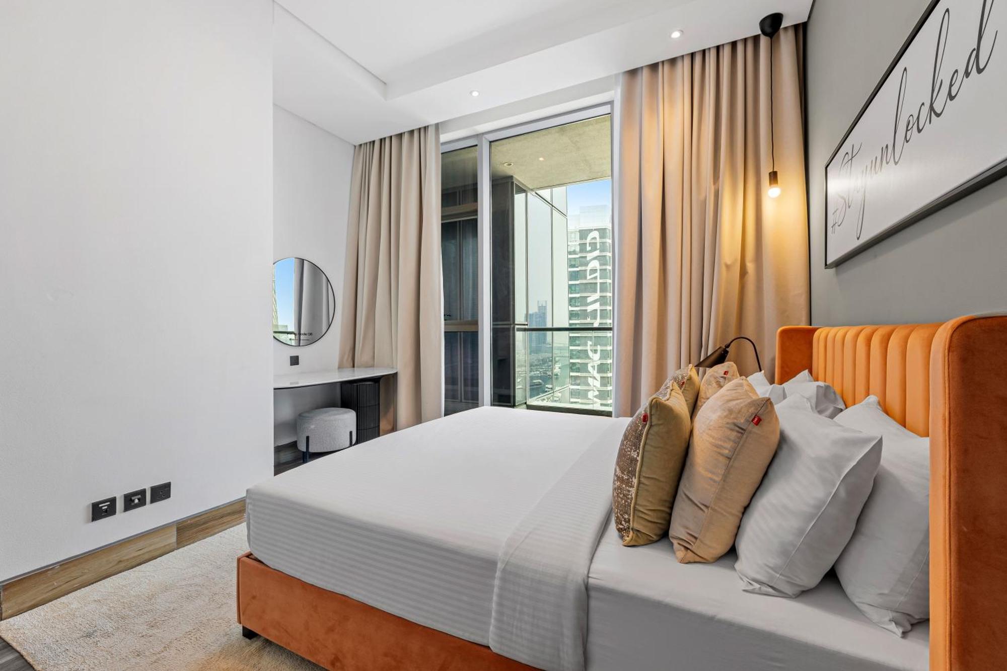 Appartamento Unlock J One Downtown Dubai Esterno foto